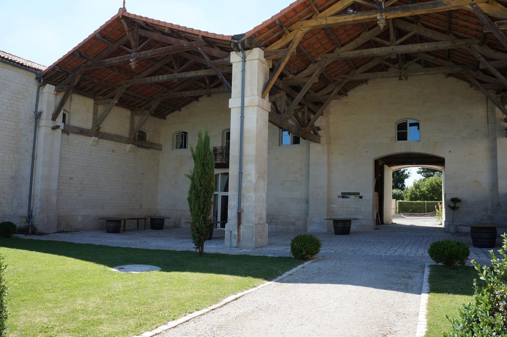 Domaine Des Chais Thénac Buitenkant foto